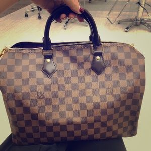 Authentic Louis Vuitton Speedy 35 bandolier